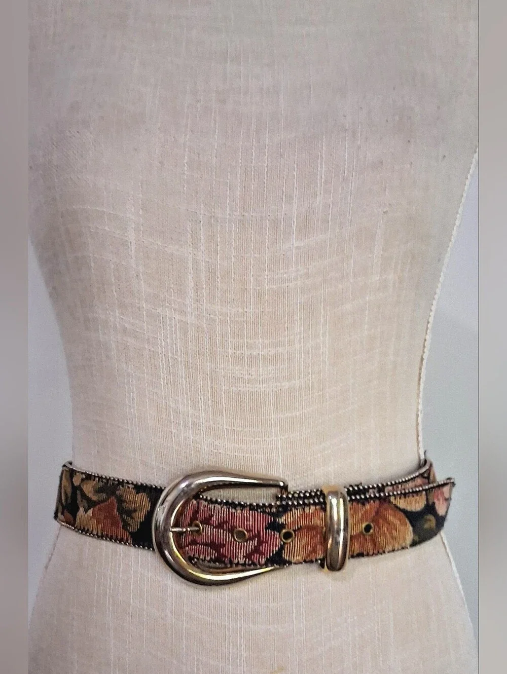 Vintage Floral Tapestry Belt - Beaded Detailed Edges - Leather - ML